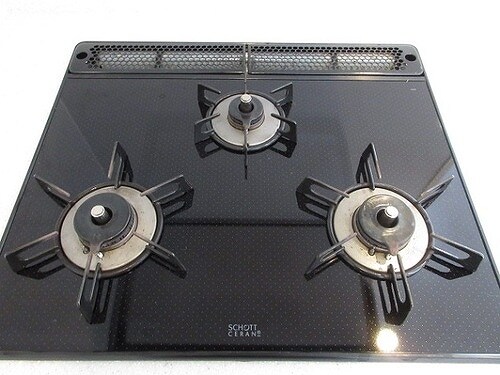 物件内観写真15　(３口ガスコンロ　※前回募集時／２０２２年６月の写真)