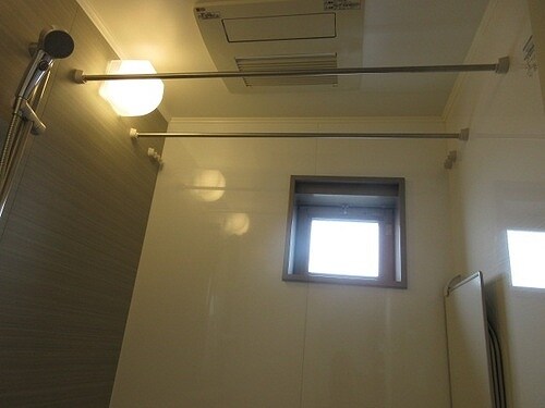 物件内観写真18　(浴室乾燥機　※前回募集時／２０２２年６月の写真)