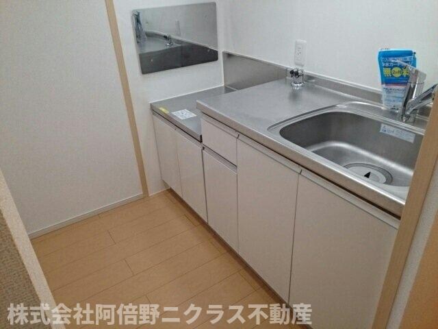 物件内観写真4　(使いやすいキッチンです)