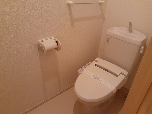 トイレ(シンプルで使いやすいトイレです)