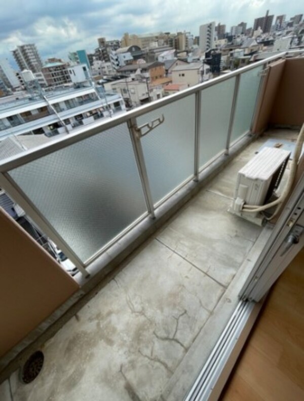 バルコニー(内装は別部屋の参考写真です。)