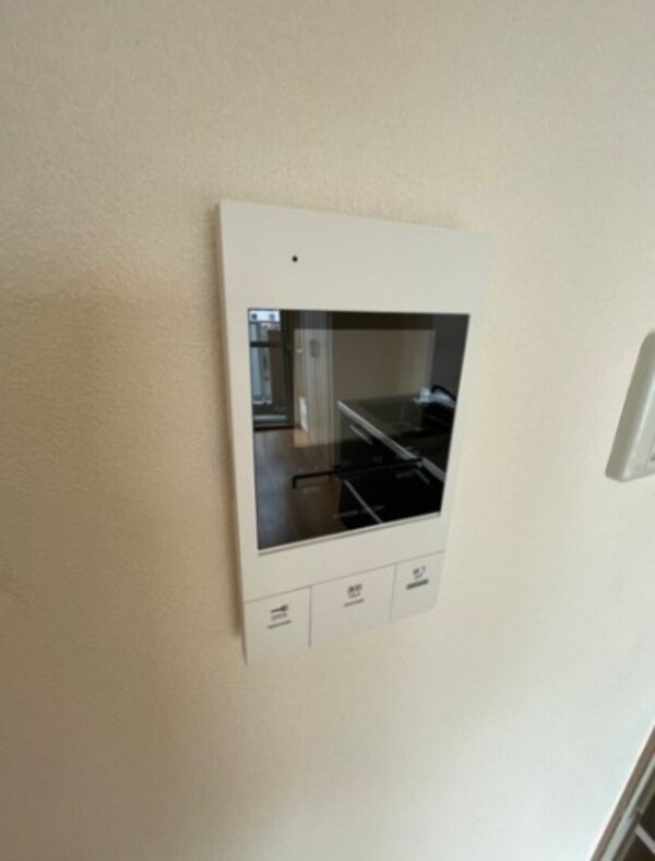 セキュリティ(内装は別部屋の参考写真です。)