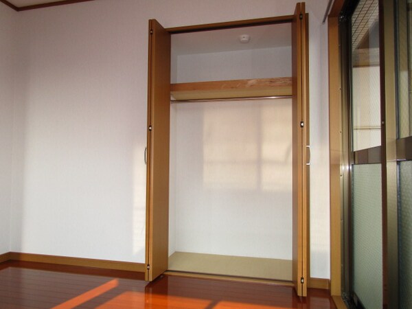 収納(内装は同建物・別部屋の参考写真です。)