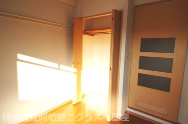 収納(別部屋の参考写真です。)