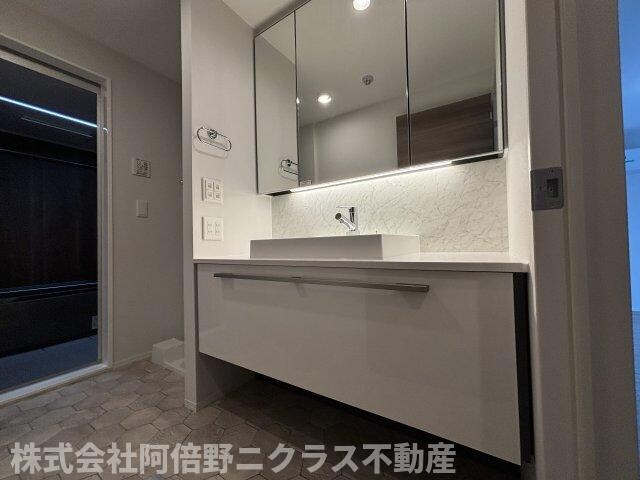 物件内観写真8　(脱衣スペースもあります)