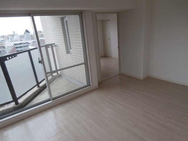 物件内観写真3　(内装は別部屋の参考写真です。)