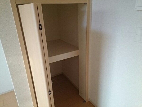 収納(便利な収納スペースです)