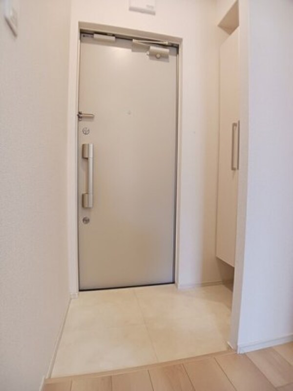 玄関(落ち着いた玄関です)