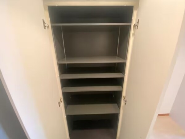 玄関(内装は同建物のイメージです。)