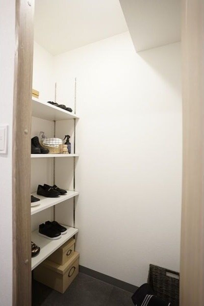 物件内観写真11　(家具は参考です。)