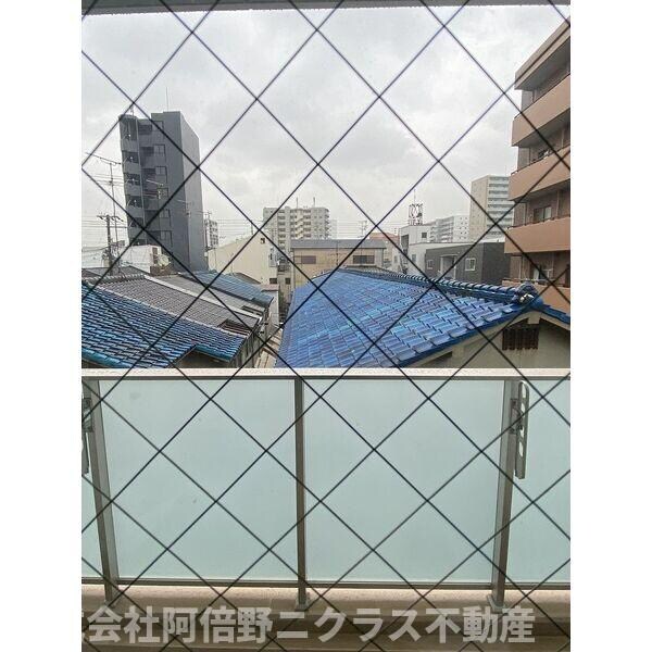 バルコニー(内装は別部屋の参考写真です。)
