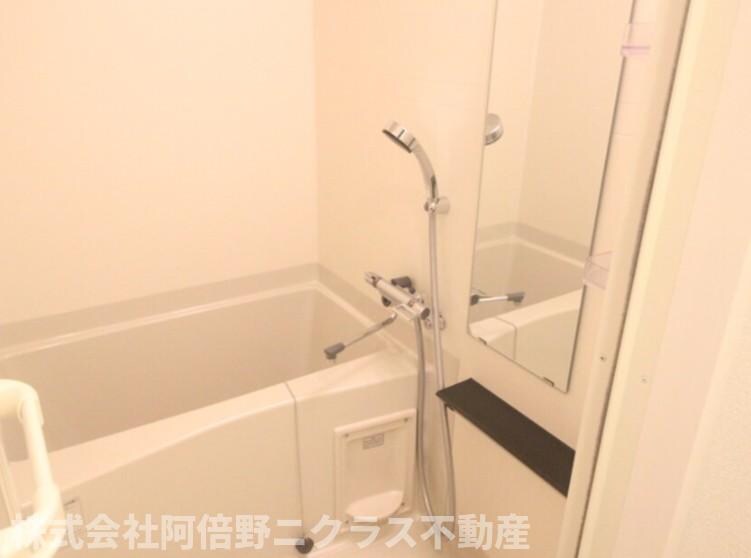 物件内観写真5　(階層によってカラーパターンが異なる場合がございます。)