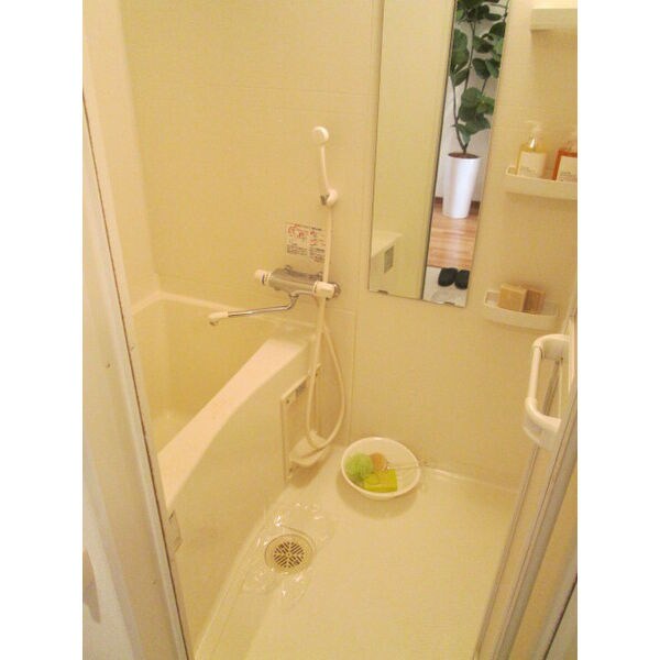 浴室(内装は同建物のイメージです。)