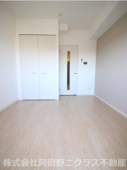 物件内観写真3　(内装は同建物・別部屋の参考写真です。)