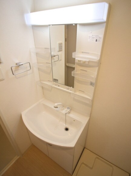 物件内観写真8　(内装は同建物・別部屋の参考写真です。)