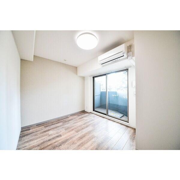 居室(内装は別のお部屋の参考写真です)