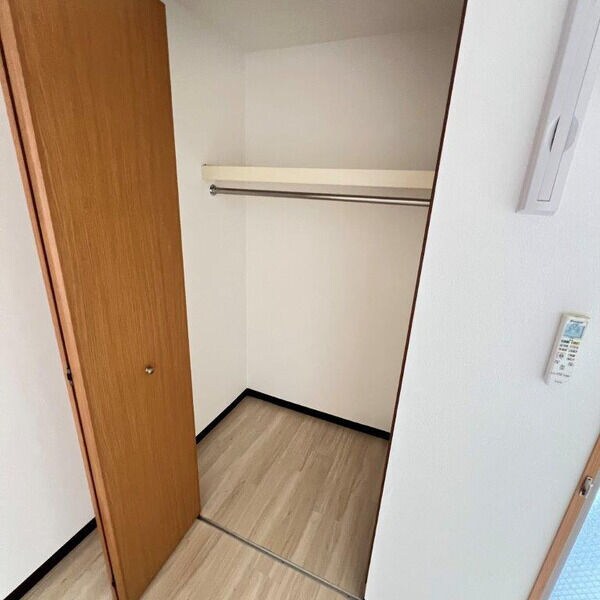 物件内観写真5　(内装は別部屋の参考写真です。)