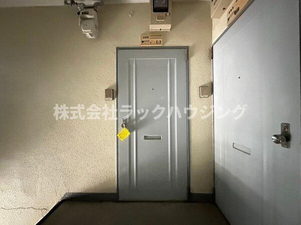 玄関(【お部屋探しはラックハウジングにお問合せ下さいませ】)