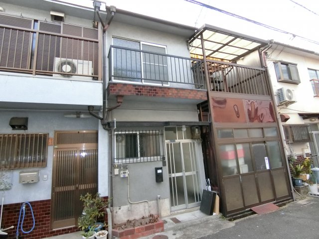 北出町テラスハウス