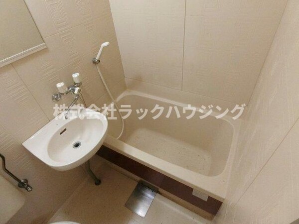 浴室(【お部屋探しはラックハウジングにお問合せ下さいませ】)