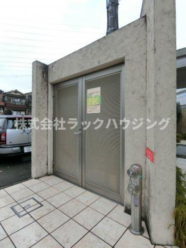 建物設備(ゴミ捨て場)