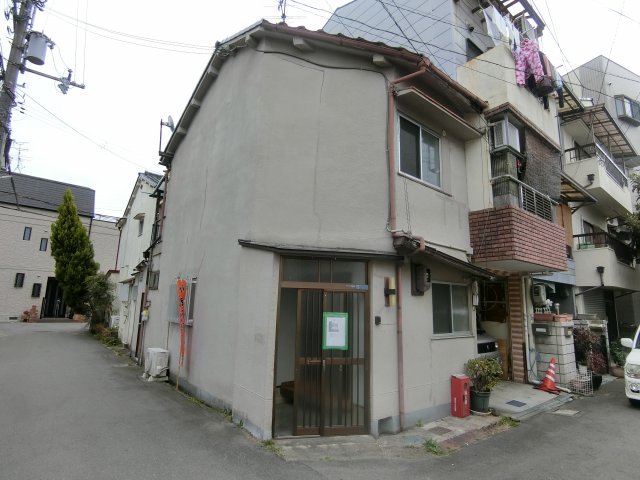 金田町1丁目貸家