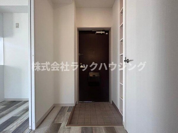 玄関(【お部屋さがしはラックハウジングにお問合せ下さいませ♪】)