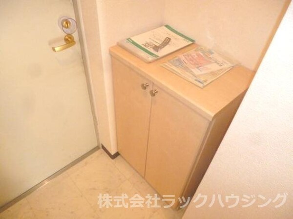 玄関(【お部屋さがしはラックハウジングにお問合せ下さいませ♪】)