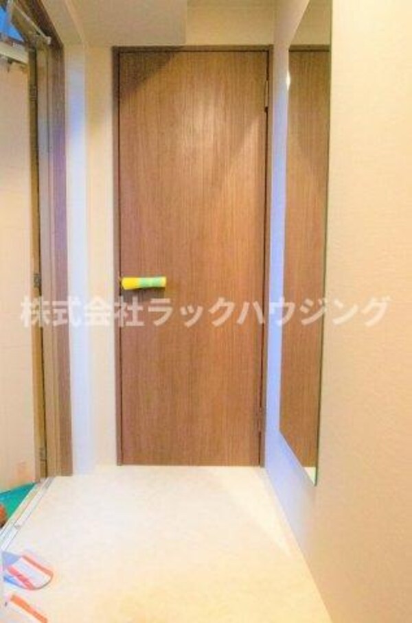 玄関(【お部屋探しはラックハウジングにお問合せ下さいませ】)