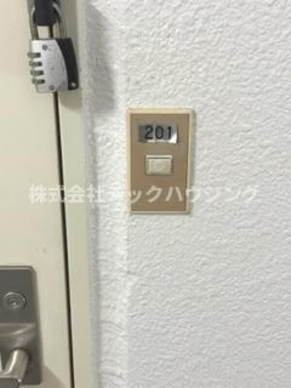 玄関(【お部屋さがしはラックハウジングにお問合せ下さいませ♪】)