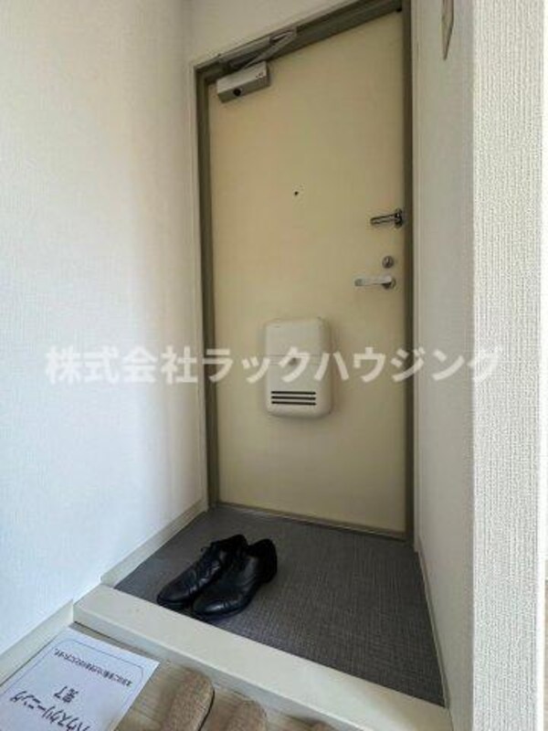 玄関(【お部屋さがしはラックハウジングにお問合せ下さいませ♪】)