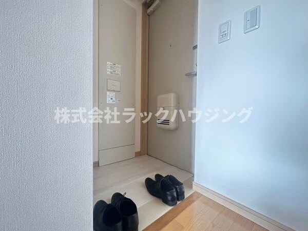 玄関(【お部屋さがしはラックハウジングにお問合せ下さいませ♪】)