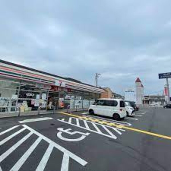 周辺環境(セブンイレブン 西脇高田井町店 712m)