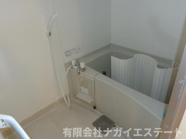 浴室(レイクサイド茜が丘【有限会社ナガイエステート】)