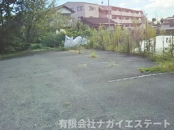 駐車場(【カーサエスクレアA】
有限会社ナガイエステート)