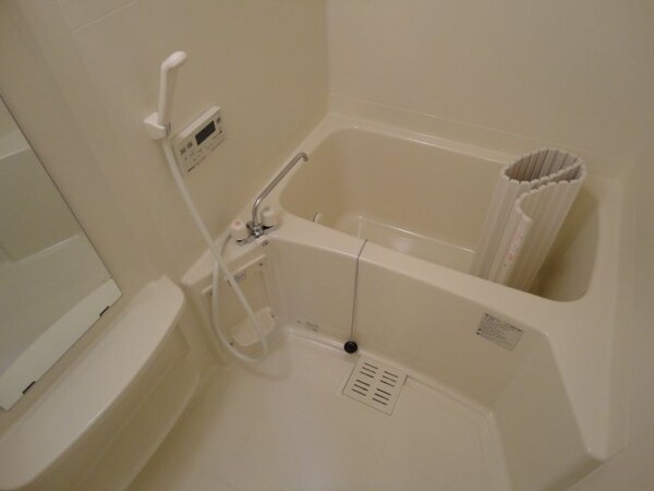 浴室(【アシューレ】有限会社ナガイエステート)