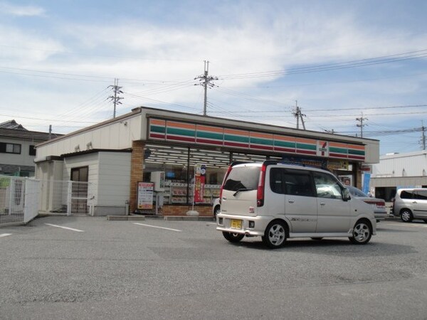 周辺環境(セブンイレブン加東上滝野店まで320ｍ)