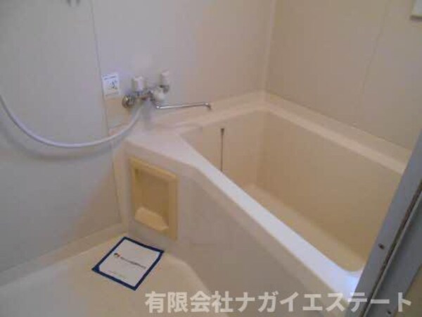 浴室(【フレグランス　滝野】有限会社ナガイエステート)