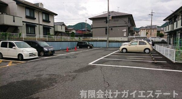駐車場(【プレミールコートA】
有限会社ナガイエステート)