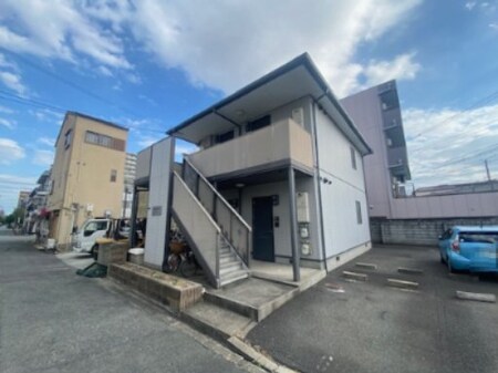 YOSHIDAハイツ（レインズ）外観写真