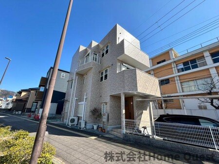 本郷1丁目事務所付戸建外観写真