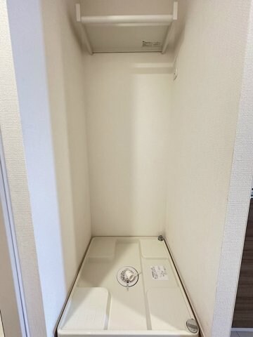 物件内観写真16　(洗濯機置き場)