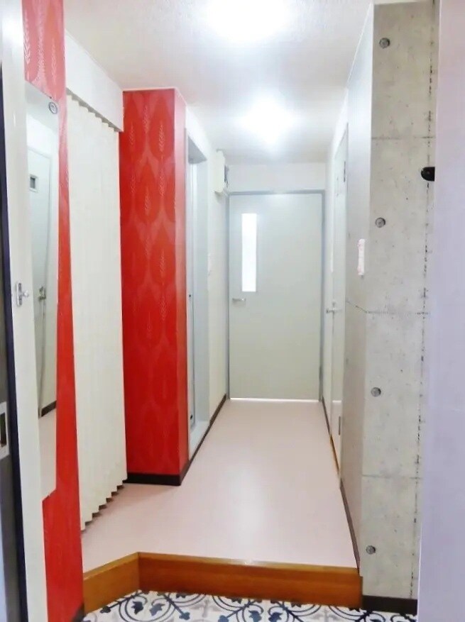 物件内観写真12　(これが賃貸？ヨーロッパのアパルトマンのような「おしゃれ」玄関)