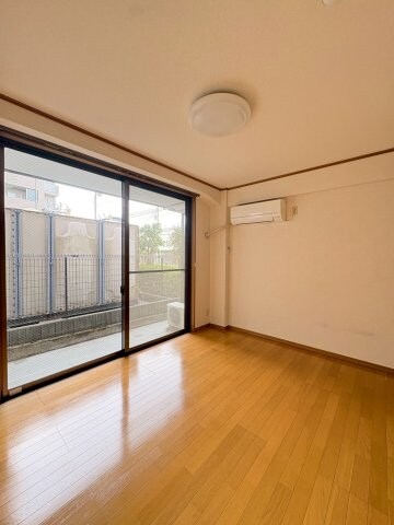 物件内観写真4　(※他部屋参照※)