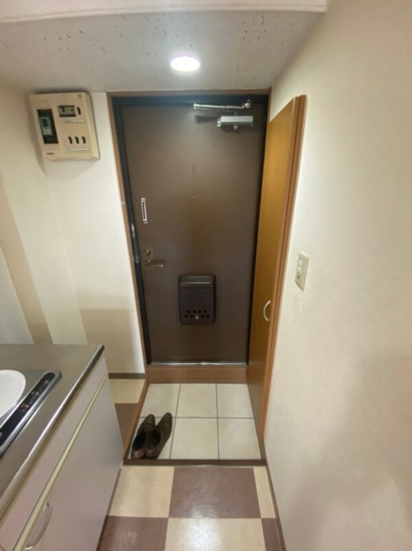 玄関(※別部屋参考画像です。)