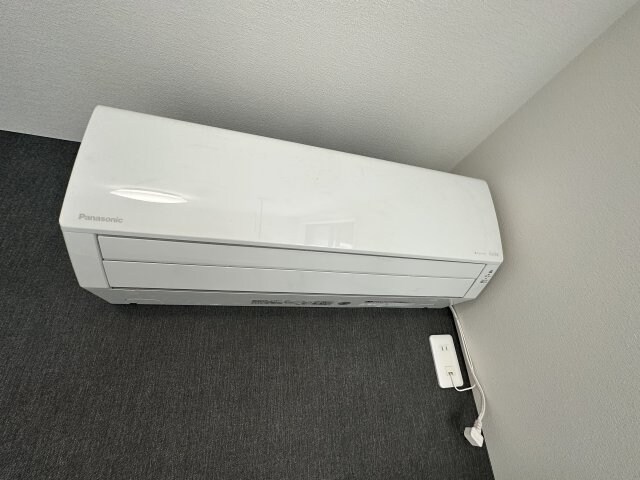 物件内観写真14　(夏も冬もエアコンは必需品ですよね！)