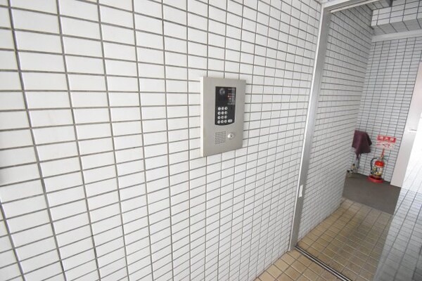 エントランス(安心のオートロック♪)