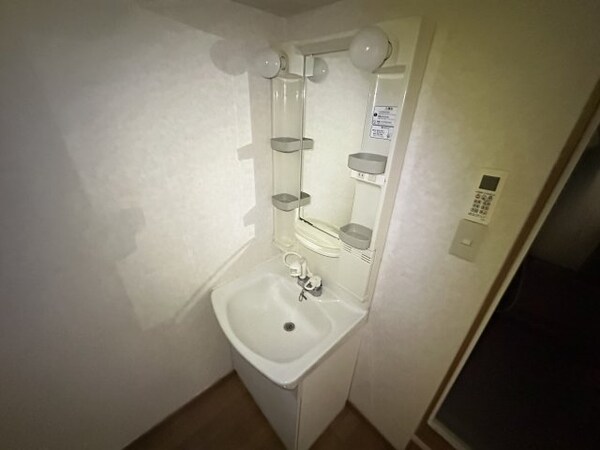 独立洗面台(※別室参考写真)