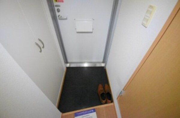 玄関(同施工会社、参考写真)