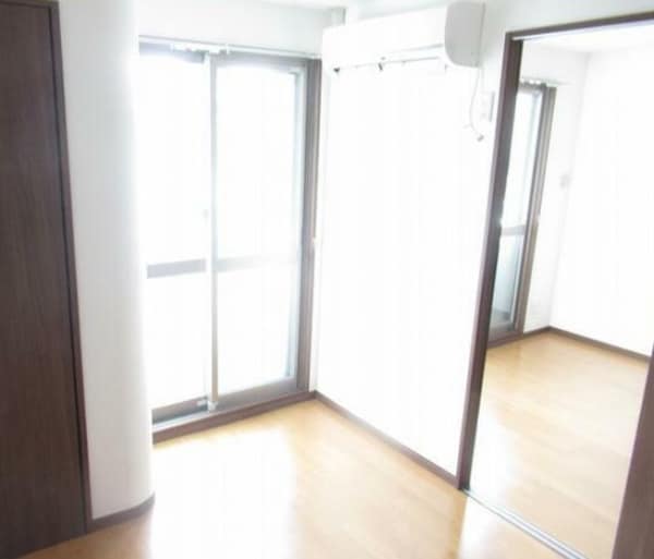 居室(※別部屋写真参照)